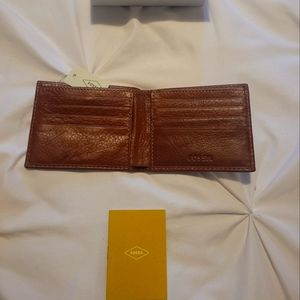 Men's Fossil wallet- brand new
